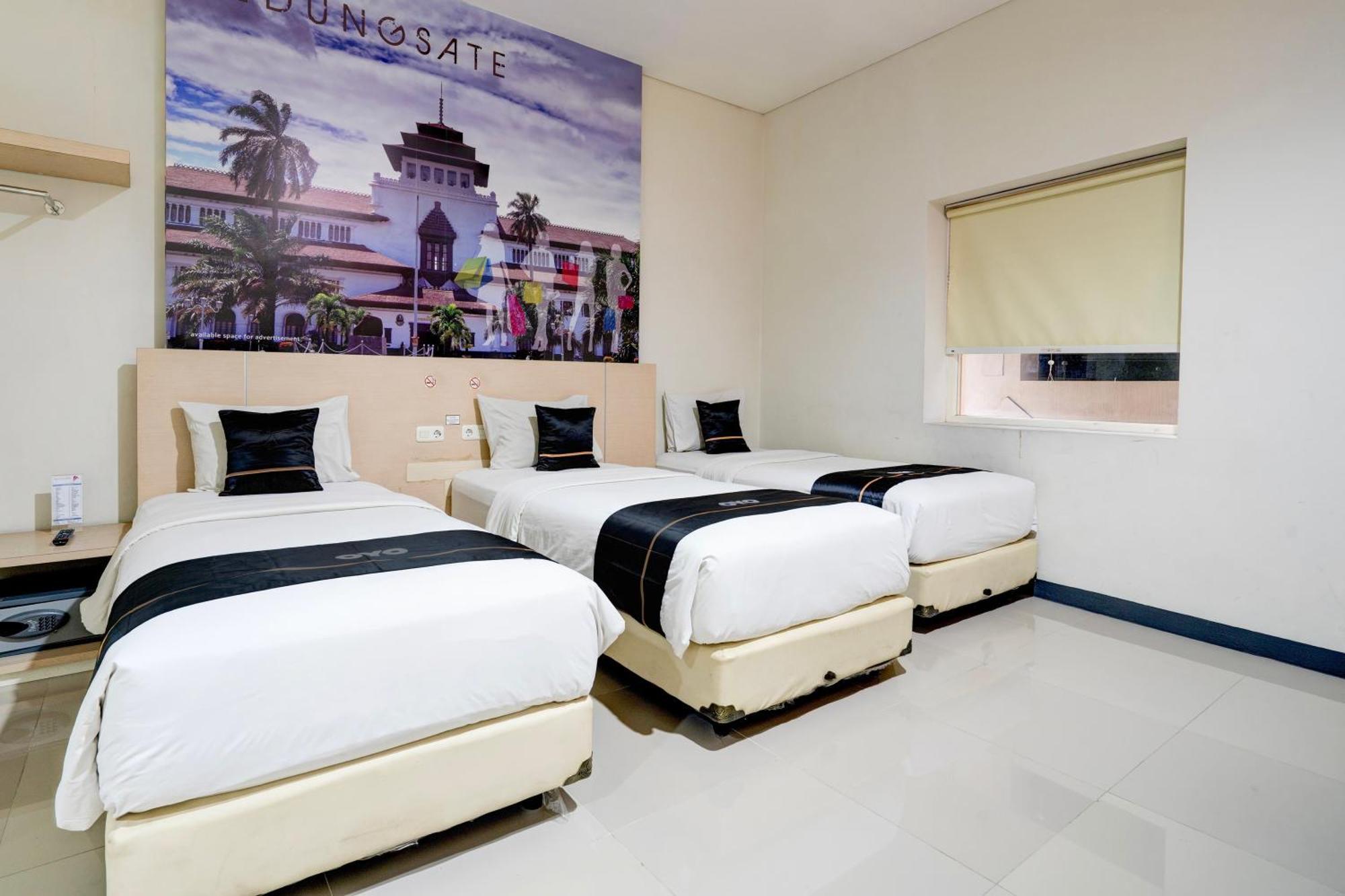 Townhouse Oak Cihampelas Near Ciwalk Formerly Promenade Hotel Bandung Esterno foto