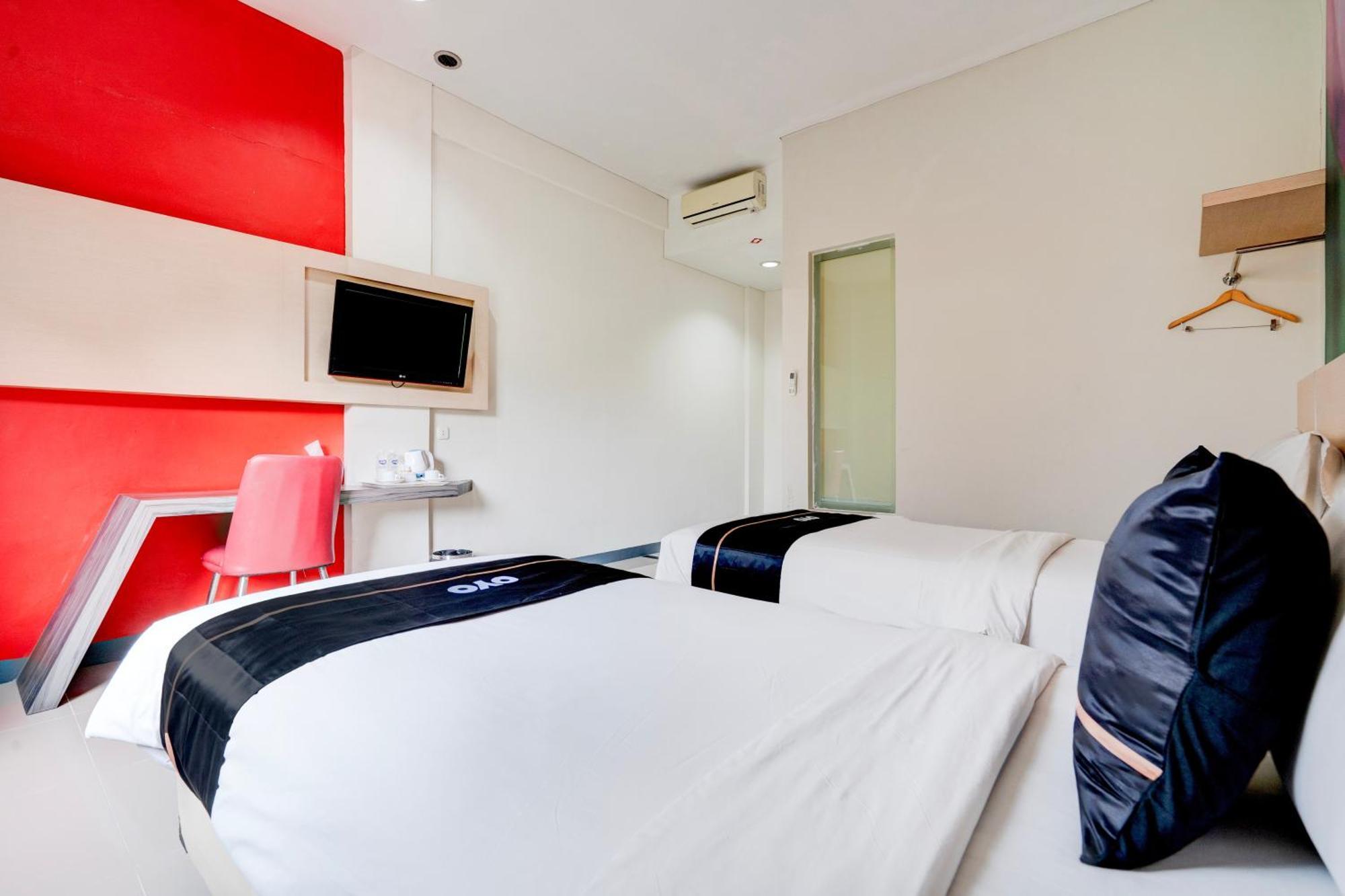 Townhouse Oak Cihampelas Near Ciwalk Formerly Promenade Hotel Bandung Esterno foto