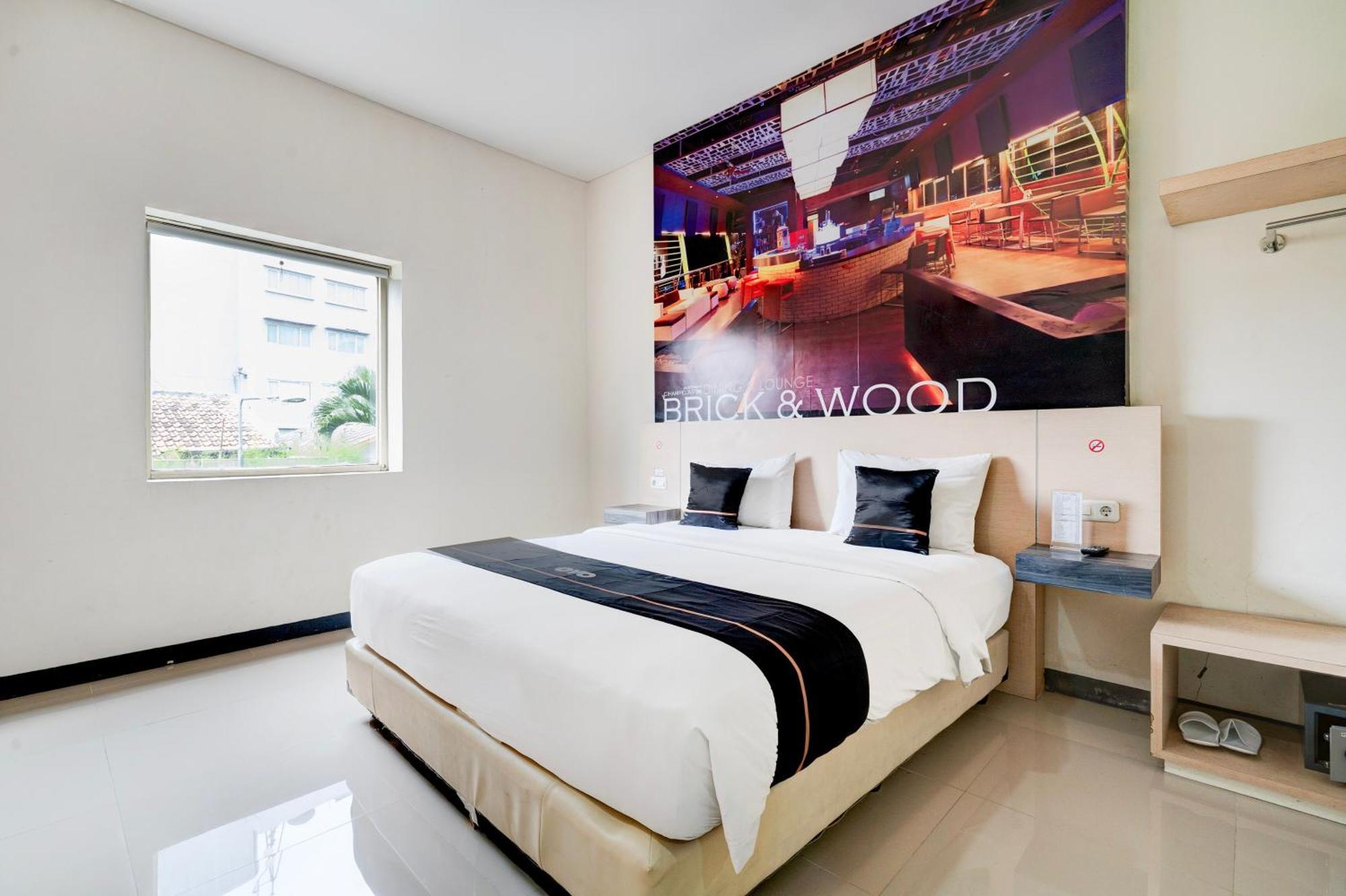 Townhouse Oak Cihampelas Near Ciwalk Formerly Promenade Hotel Bandung Esterno foto