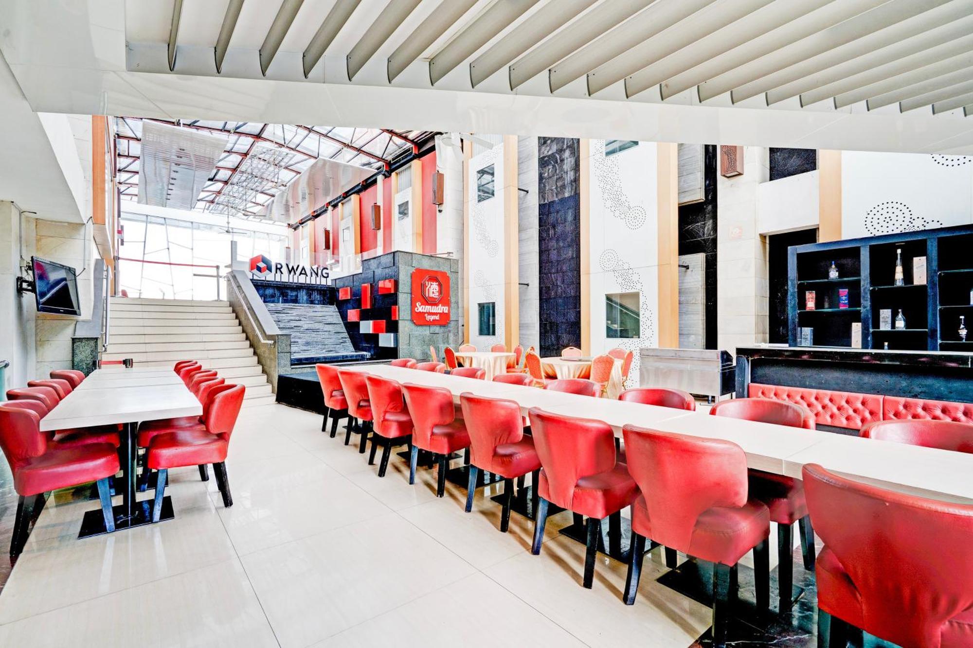 Townhouse Oak Cihampelas Near Ciwalk Formerly Promenade Hotel Bandung Esterno foto